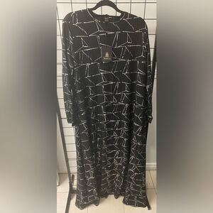 Daniella Faye black and silver geometric long sleeved maxi dress NWT